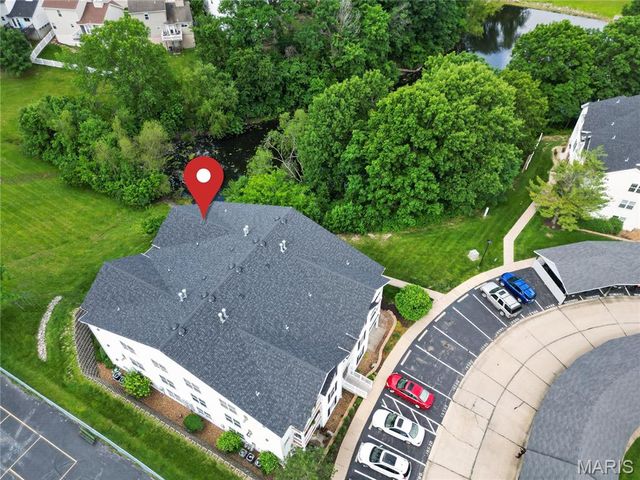 16560 Victoria Crossing Drive J, Grover, MO 63040