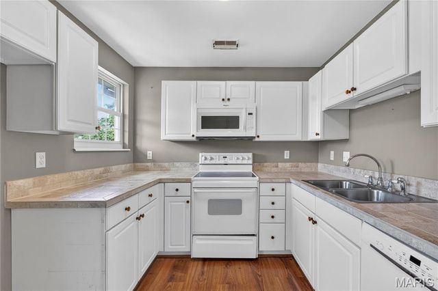 16560 Victoria Crossing Drive J, Grover, MO 63040