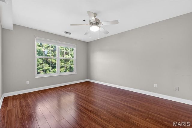 16560 Victoria Crossing Drive J, Grover, MO 63040