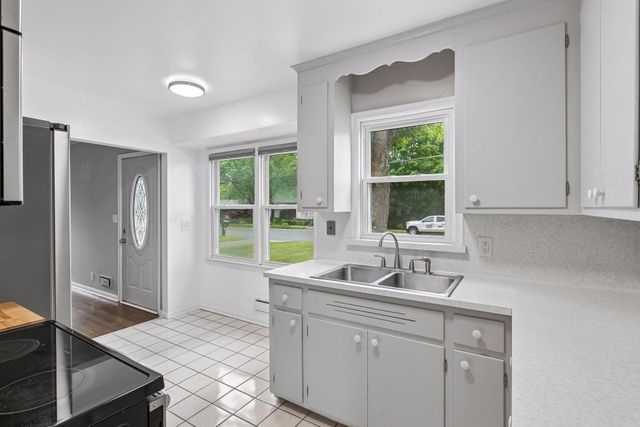9455 Revere Lane N, Maple Grove, MN 55369