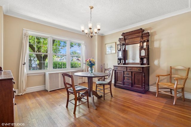 800 S SCOVILLE Avenue, Oak Park, IL 60304