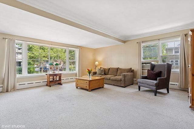 800 S SCOVILLE Avenue, Oak Park, IL 60304