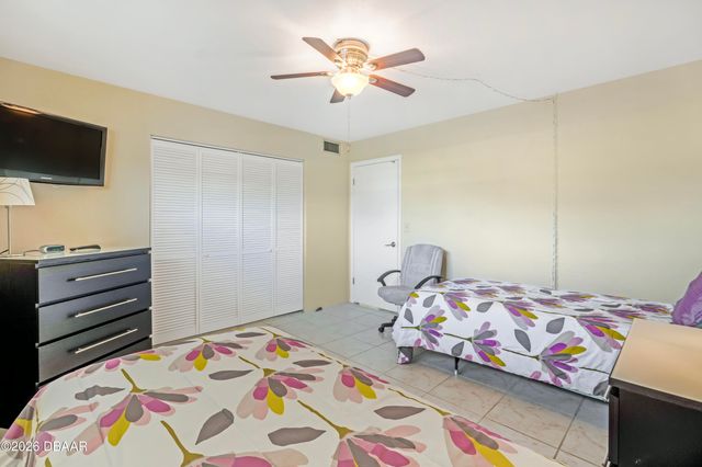 3606 S Peninsula Dr Apt 210, Port Orange, FL 32127