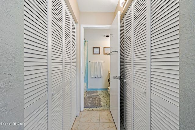 3606 S Peninsula Dr Apt 210, Port Orange, FL 32127