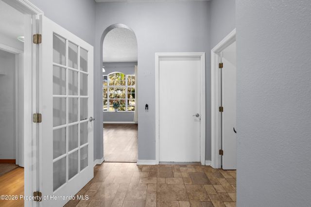 5123 Shorewood Drive, Ridge Manor, FL 33523