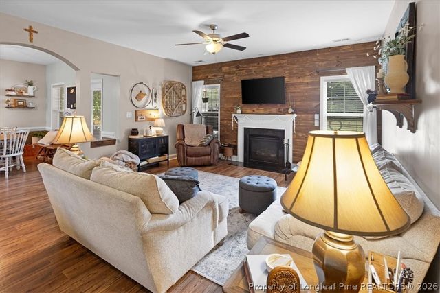 745 Pecan Grove Loop, Hope Mills, NC 28348