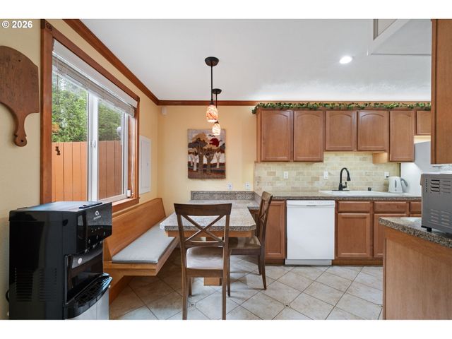 687 32ND St 4, Washougal, WA 98671