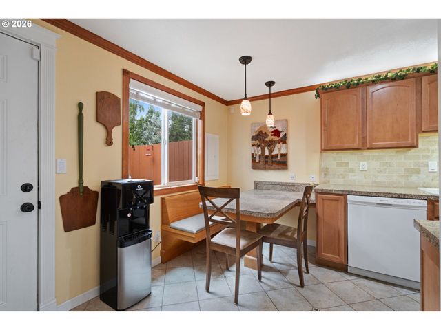 687 32ND St 4, Washougal, WA 98671