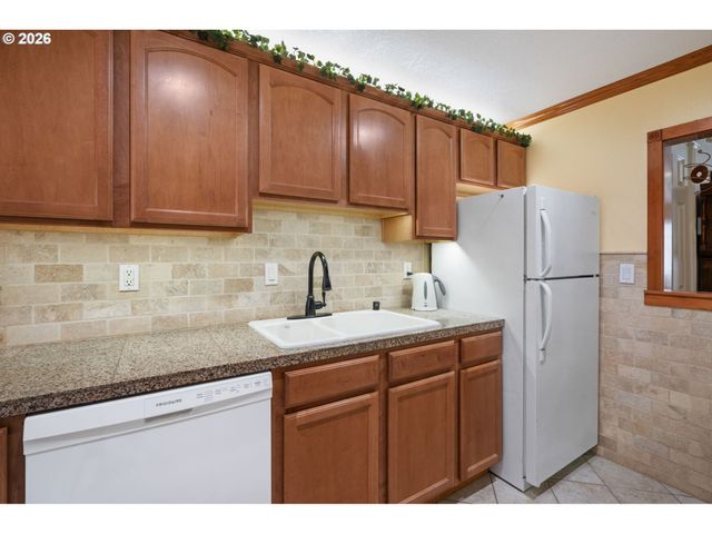 687 32ND St 4, Washougal, WA 98671
