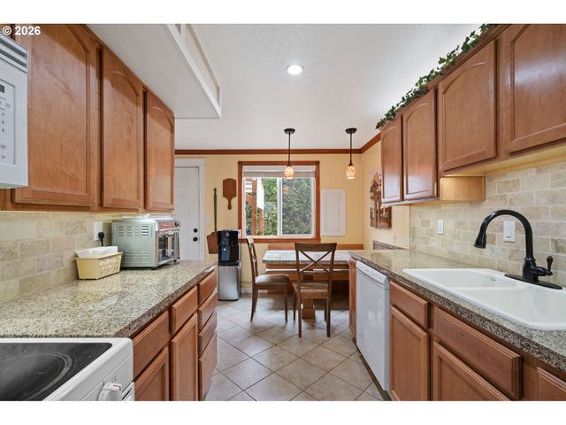 687 32ND St 4, Washougal, WA 98671