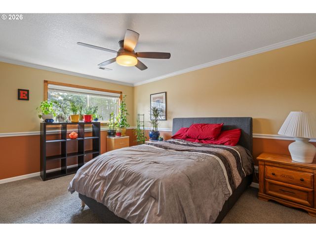 687 32ND St 4, Washougal, WA 98671