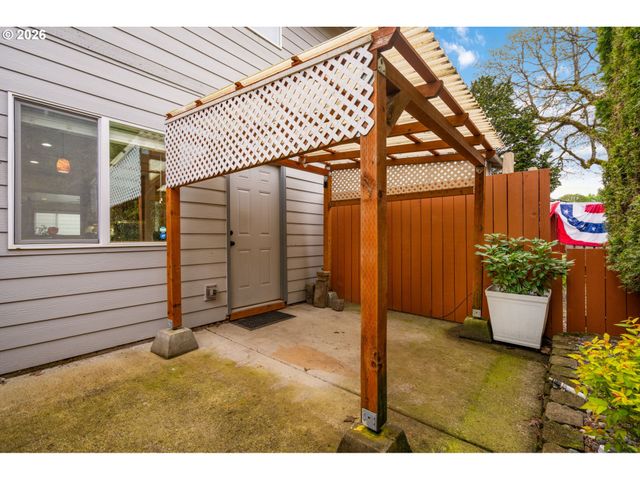 687 32ND St 4, Washougal, WA 98671