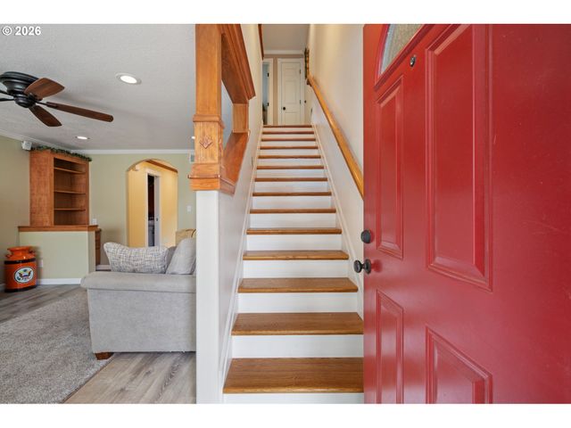 687 32ND St 4, Washougal, WA 98671