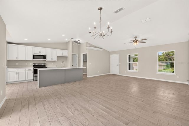 13 PECAN DRIVE LOOP, Ocala, FL 34472