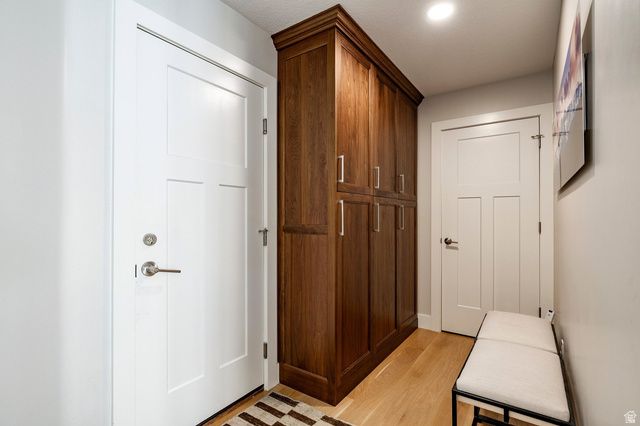 1026 E SPRINGWOOD DR, North Salt Lake, UT 84054