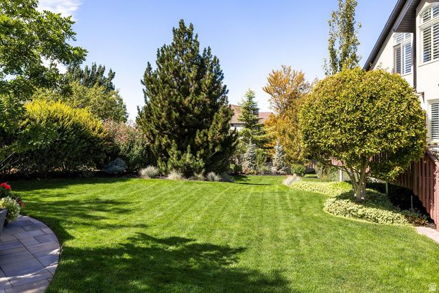 1026 E SPRINGWOOD DR, North Salt Lake, UT 84054