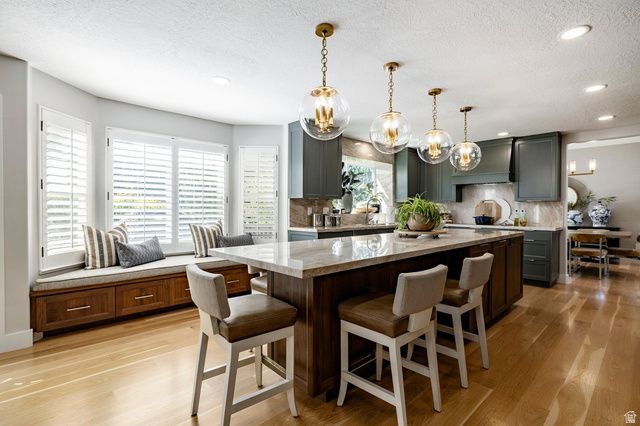 1026 E SPRINGWOOD DR, North Salt Lake, UT 84054