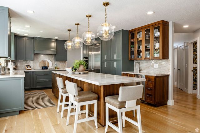 1026 E SPRINGWOOD DR, North Salt Lake, UT 84054