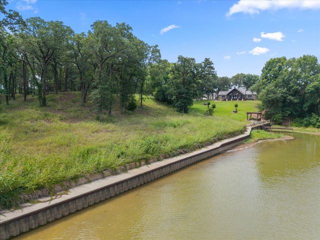 78 & 79 Tall Oaks Drive, Streetman, TX 75859