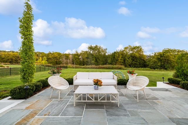 1049 Annecy Pkwy, Nolensville, TN 37135