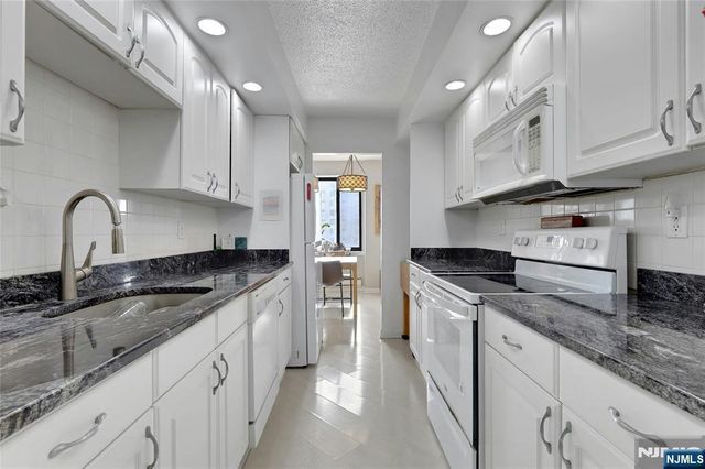 307 Prospect Avenue 14I, Hackensack, NJ 07601