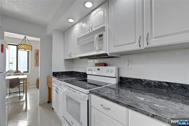 307 Prospect Avenue 14I, Hackensack, NJ 07601