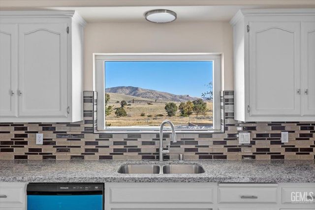 21860 Westwood Boulevard, Tehachapi, CA 93561
