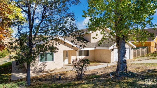 21860 Westwood Boulevard, Tehachapi, CA 93561