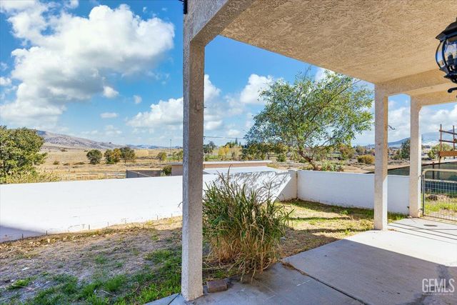 21860 Westwood Boulevard, Tehachapi, CA 93561