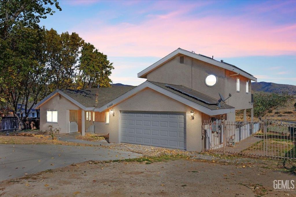 21860 Westwood Boulevard, Tehachapi, CA 93561