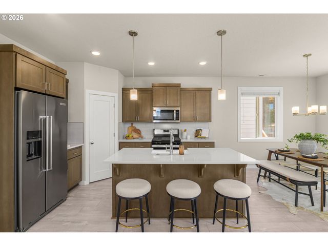 1656 18TH Ave, Forest Grove, OR 97116