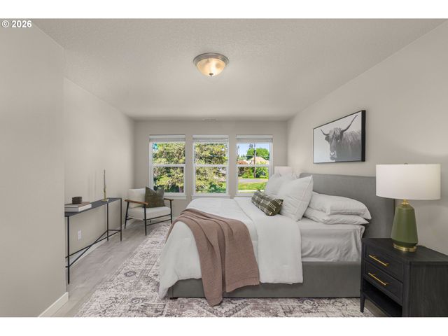1656 18TH Ave, Forest Grove, OR 97116