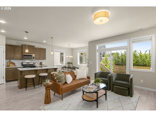1656 18TH Ave, Forest Grove, OR 97116