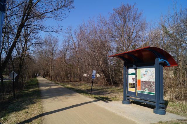 27755 Island View Rd, Shorewood, MN 55331