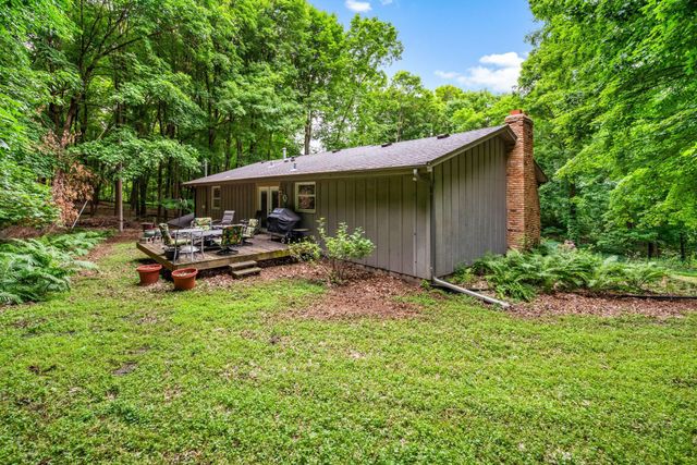 27755 Island View Rd, Shorewood, MN 55331