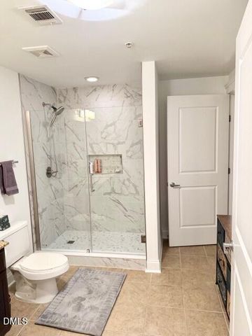 222 Glenwood Avenue 218, Raleigh, NC 27603
