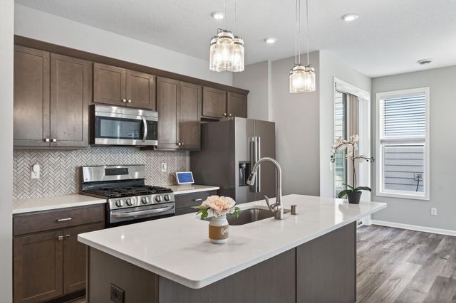 1337 100th Avenue NW, Coon Rapids, MN 55433