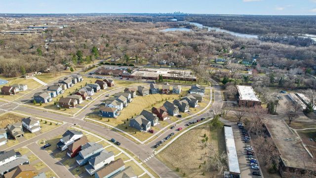 1337 100th Avenue NW, Coon Rapids, MN 55433