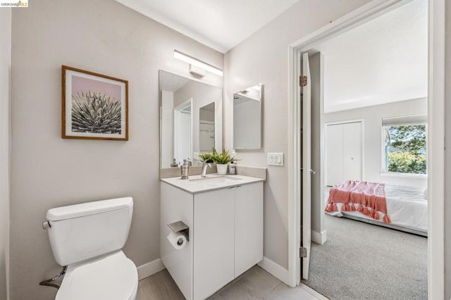 24 Bayside Ct, Richmond, CA 94804