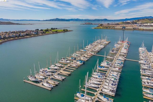 24 Bayside Ct, Richmond, CA 94804