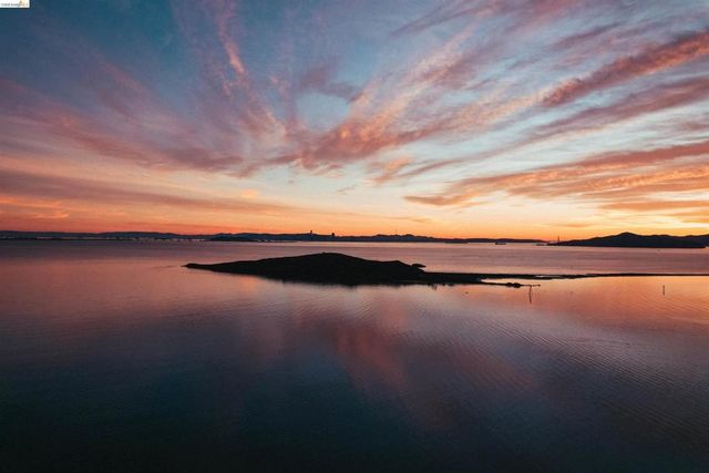 24 Bayside Ct, Richmond, CA 94804