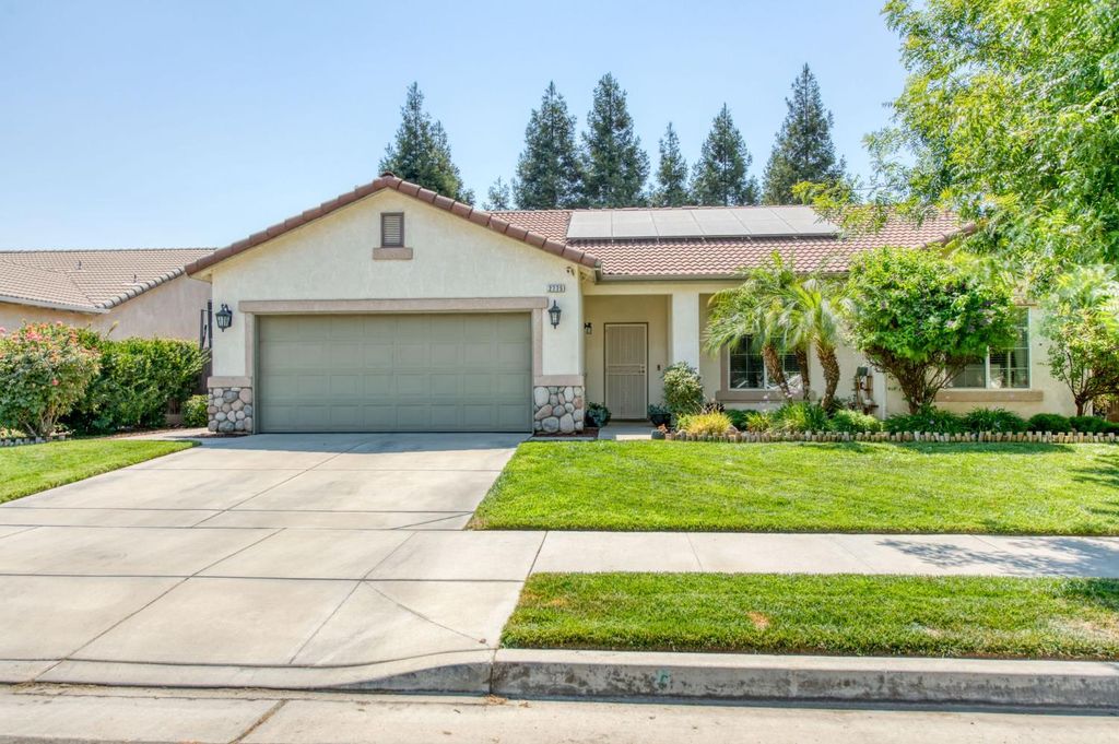 2775 Cherry Avenue, Sanger, CA 93657