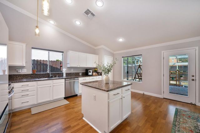 3878 Stemmler Dr, Sacramento, CA 95834