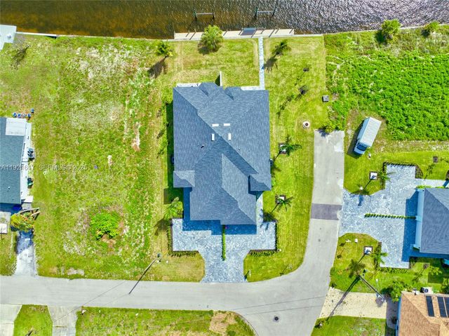 3802 SE 12th Ave., Cape Coral, FL 33904