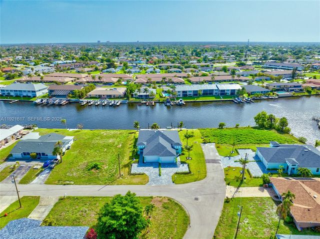 3802 SE 12th Ave., Cape Coral, FL 33904