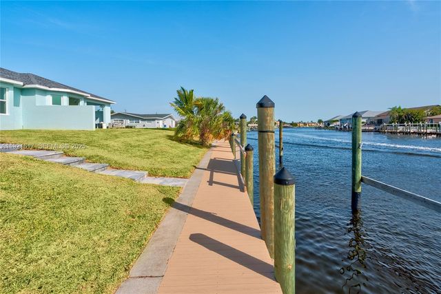 3802 SE 12th Ave., Cape Coral, FL 33904
