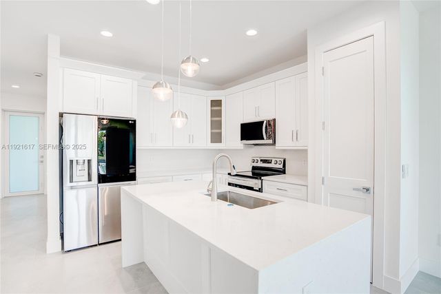 3802 SE 12th Ave., Cape Coral, FL 33904