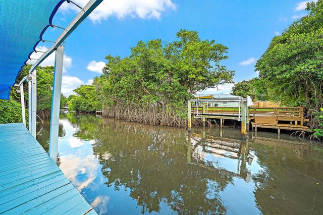 1005 Mohawk Street, Jupiter, FL 33458