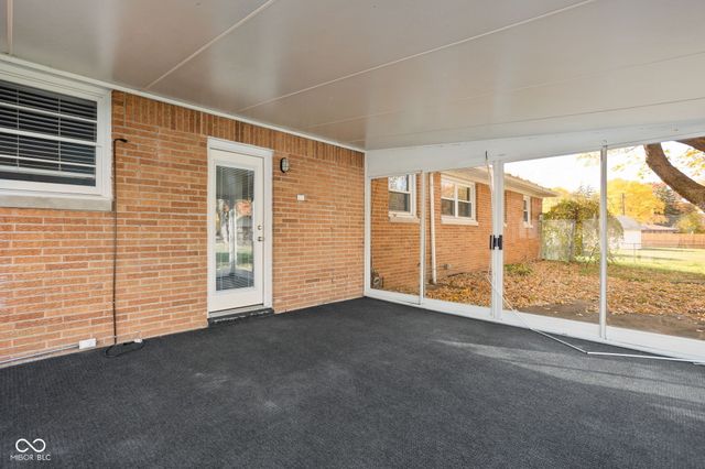 6904 W Lockerbie Drive, Indianapolis, IN 46214