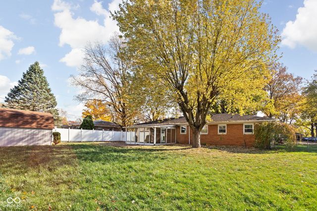 6904 W Lockerbie Drive, Indianapolis, IN 46214